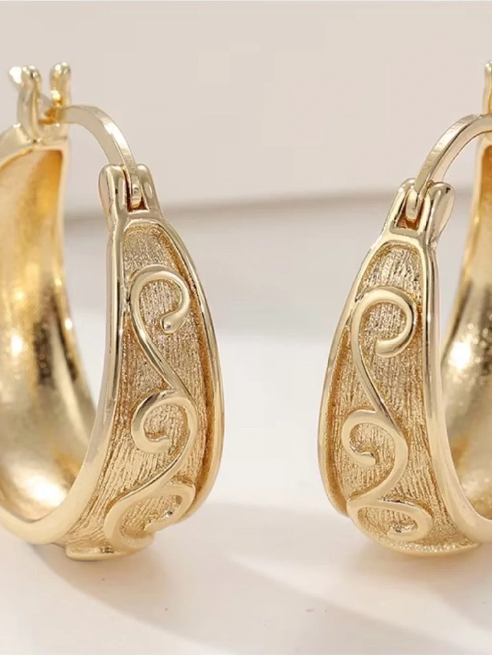Vintage Golden Textured Scroll Hoop Earrings - Women Jewelry